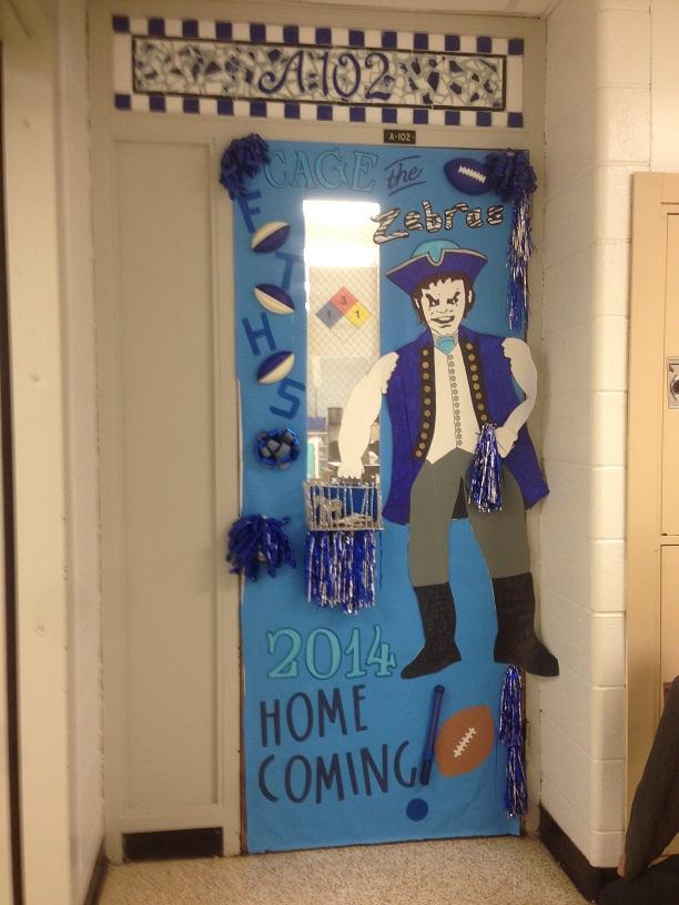 Patriot Press : Homecoming Door Decorating Contest