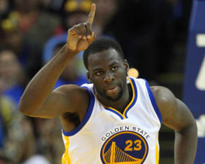Golden State Warriors' Draymond Green (23) celebrates a dunk in the fourth quarter of their game against the Los Angeles Lakers at Oracle Arena in Oakland, Calif., Saturday, Nov. 1, 2014. (Anda Chu/Bay Area News Group)