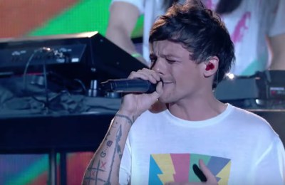 1Ds Tomlinson Dedicates Song to His Late Mom