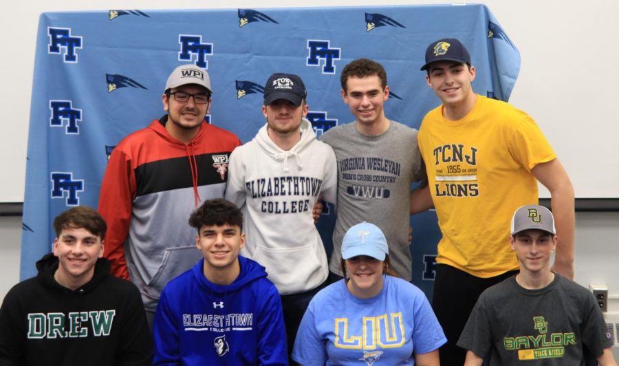 Eight FTHS Athletes Sign to Play in College